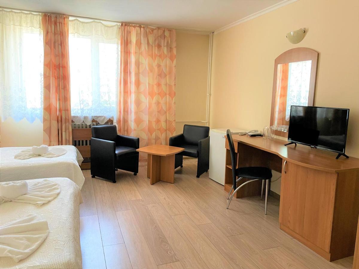 בורגאס Family Hotel Central מראה חיצוני תמונה