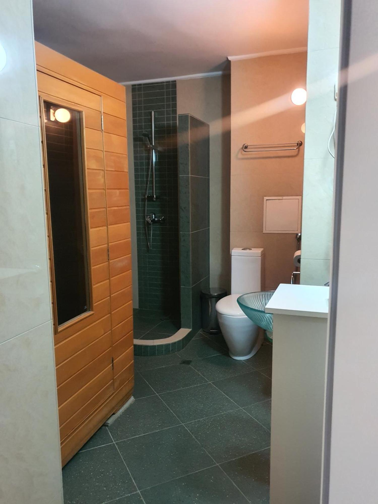 בורגאס Family Hotel Central מראה חיצוני תמונה
